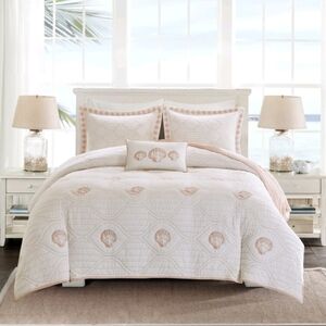Elegant Harbor House Coral Seaside - White and Pink Queen Size Quilt Duvet SET